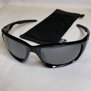 Oakley Canteen Men's Polarized Sunglasses Black/Black OO9225-01